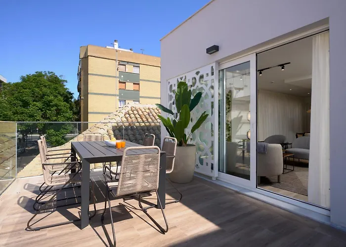 Casa Pizarro, By Homing U